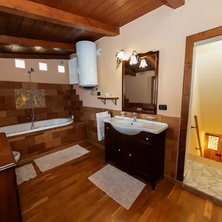 Del Borgo: Fitness Nel Verde Apartment