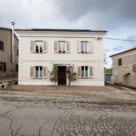 Del Borgo: Fitness Nel Verde Apartment